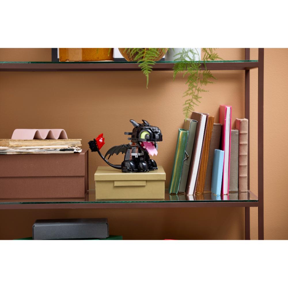 LEGO®Icons: Cómo Entrenar A Tu Dragón: Chimuelo (10375)