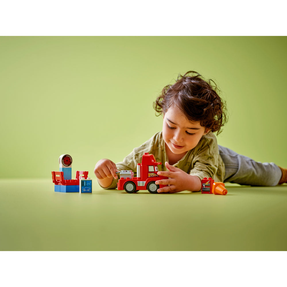 LEGO®  Duplo Mack en las Carreras (10417) _006