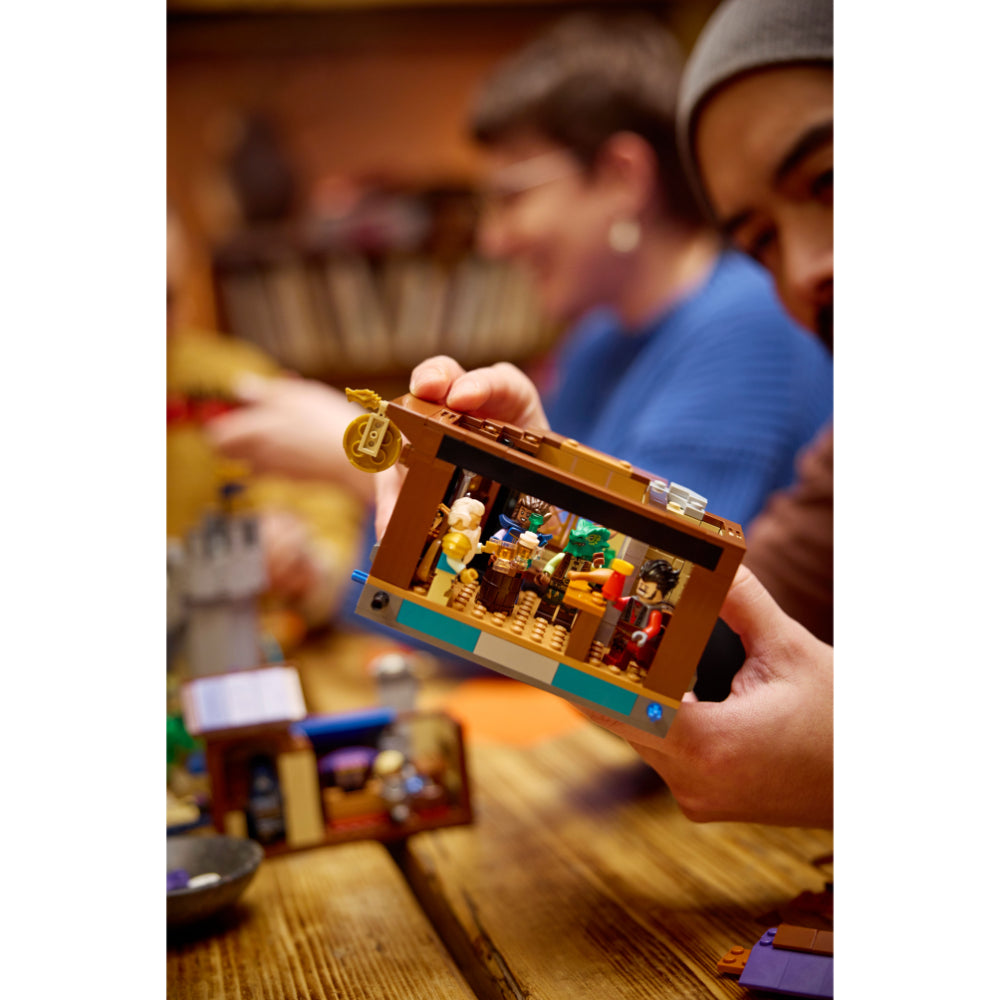 LEGO® Ideas: Dungeons & Dragons: Aventura Del Dragón Rojo (21348)_014