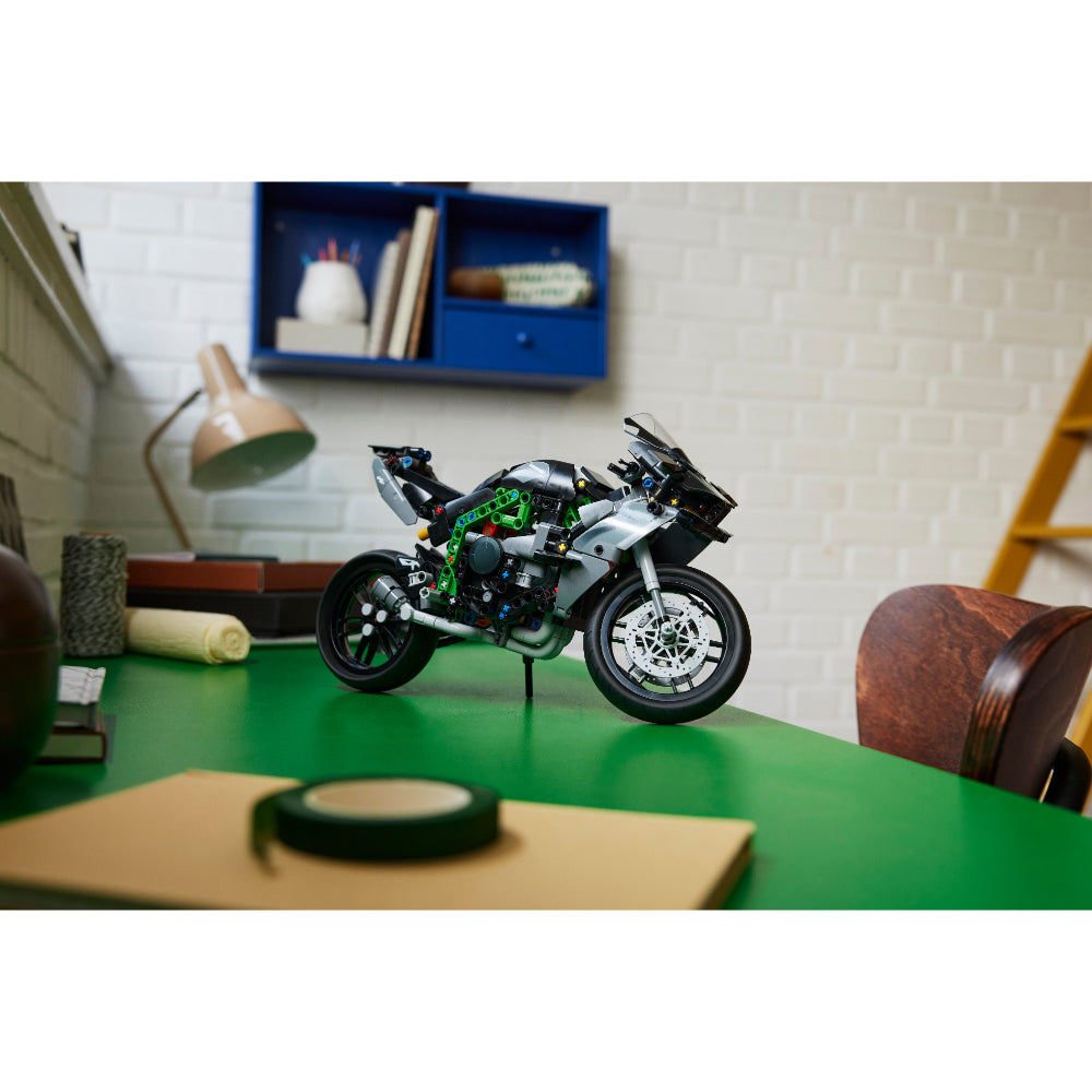 LEGO® Technic: Moto Kawasaki Ninja H2R (42170)_011