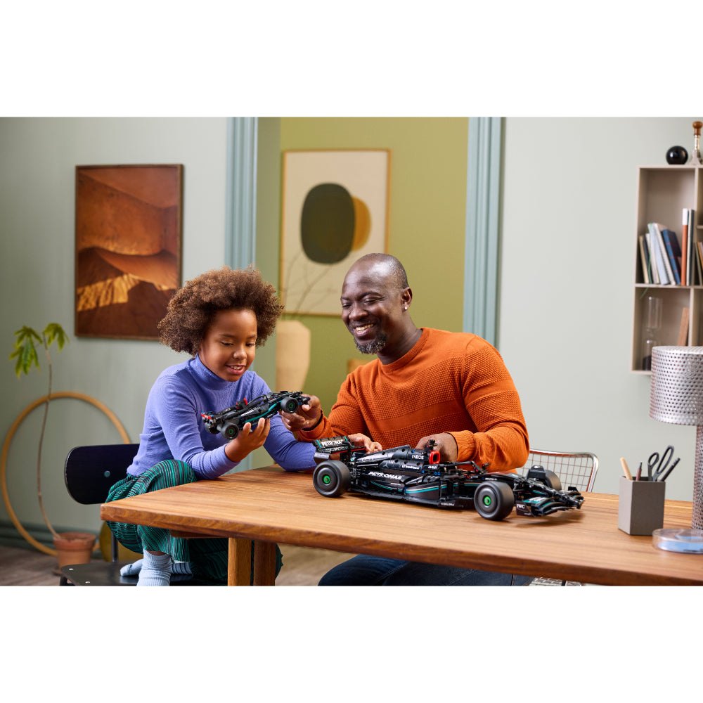 LEGO® Technic: Mercedes-Amg F1 W14 E Performance (42171)_010