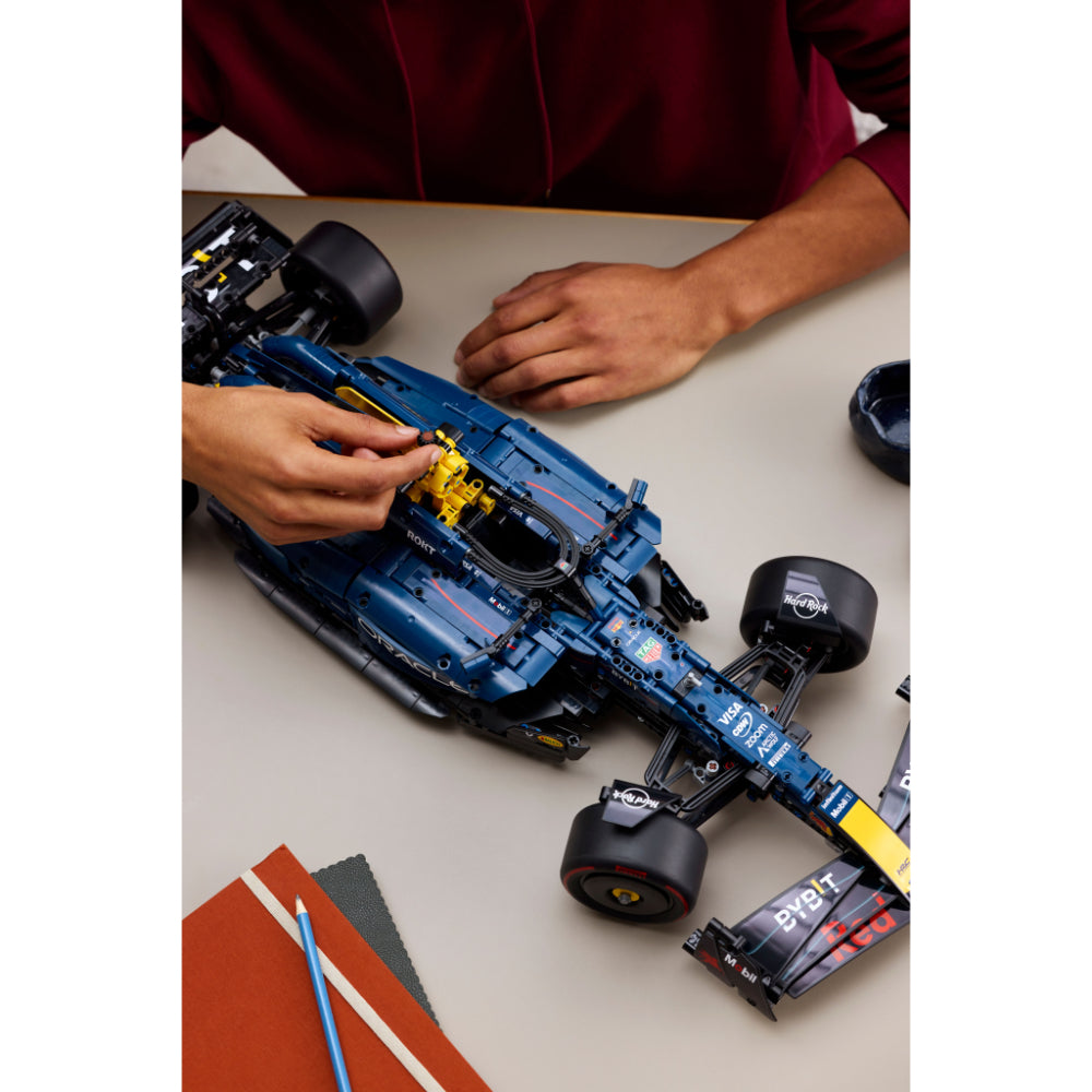 LEGO®Technic: Coche Oracle Red Bull Racing Rb20 F1 (42206)_011