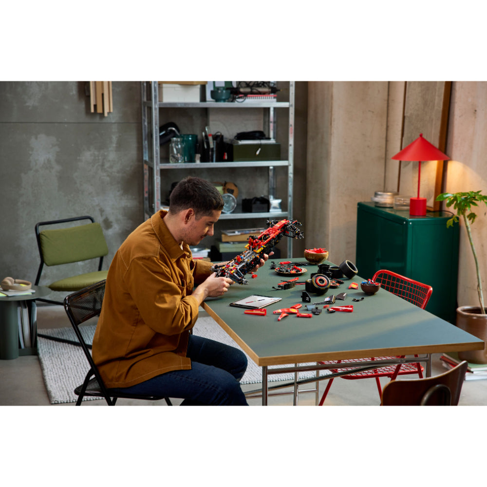 LEGO®Technic: Coche Ferrari Sf-24 F1 (42207)_010