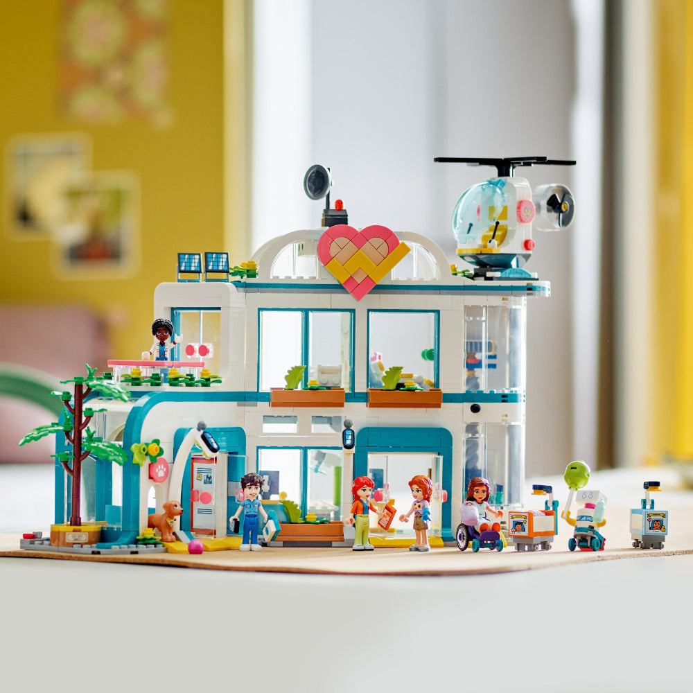 LEGO® Friends Hospital de Heartlake City (42621)_006