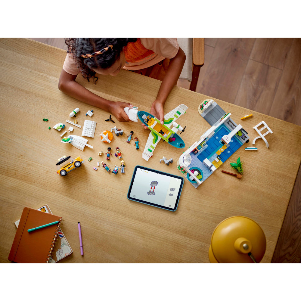 LEGO®Friends: Avión Y Aeropuerto De Heartlake City (42656)_010