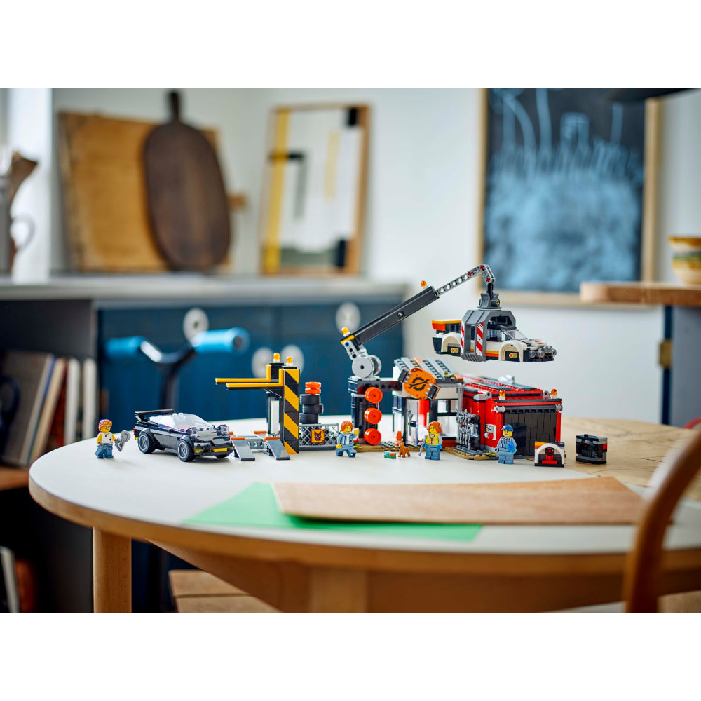 LEGO®City: Desguace Con Coches (60472)_011