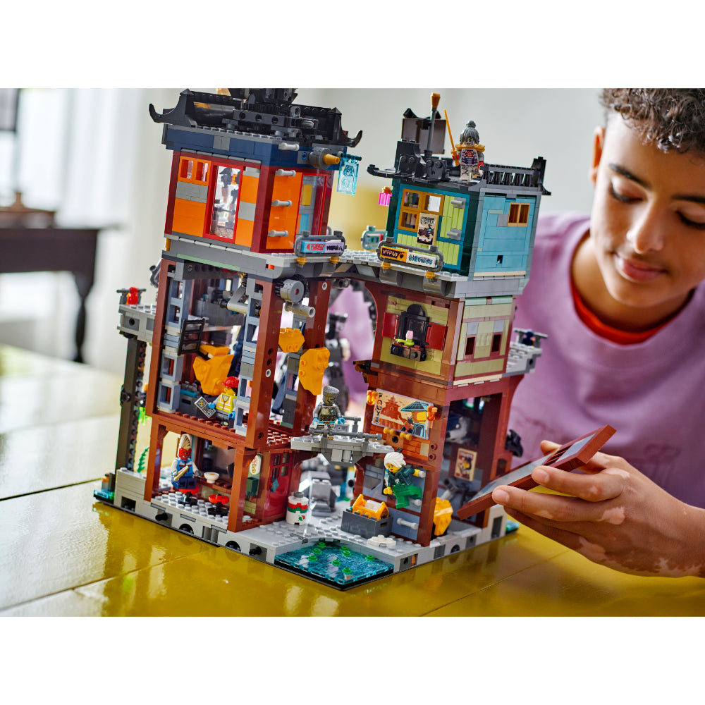 LEGO®Ninjago: Talleres De La Ciudad De Ninjago® (71837)_015