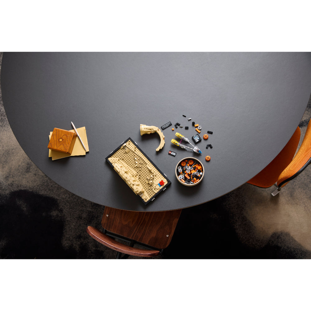 LEGO® Star Wars™: Diorama: Carrera De Vainas De Mos Espa (75380)_005