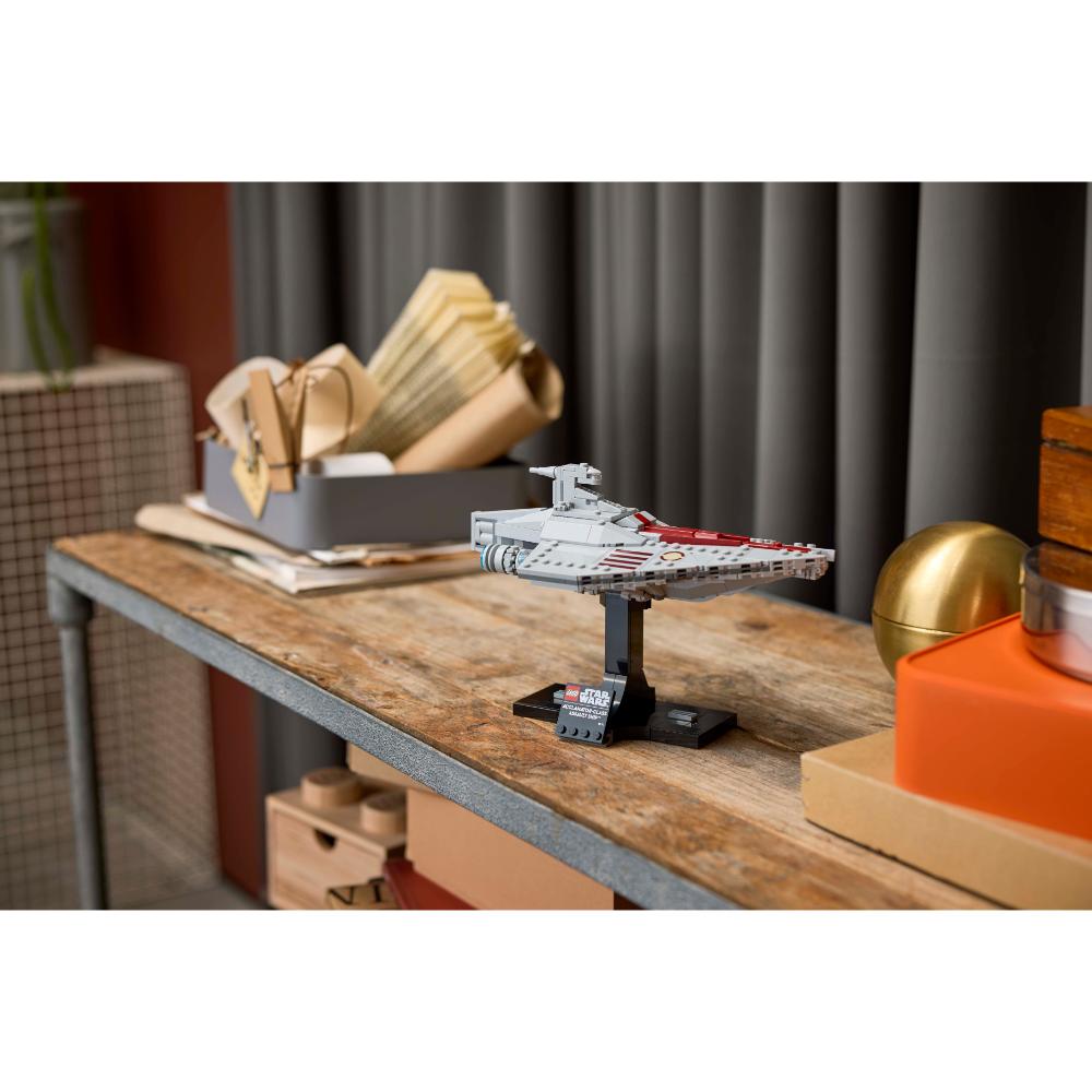 LEGO®Star Wars TM: Nave de Asalto Clase Acclamator (75404)_014