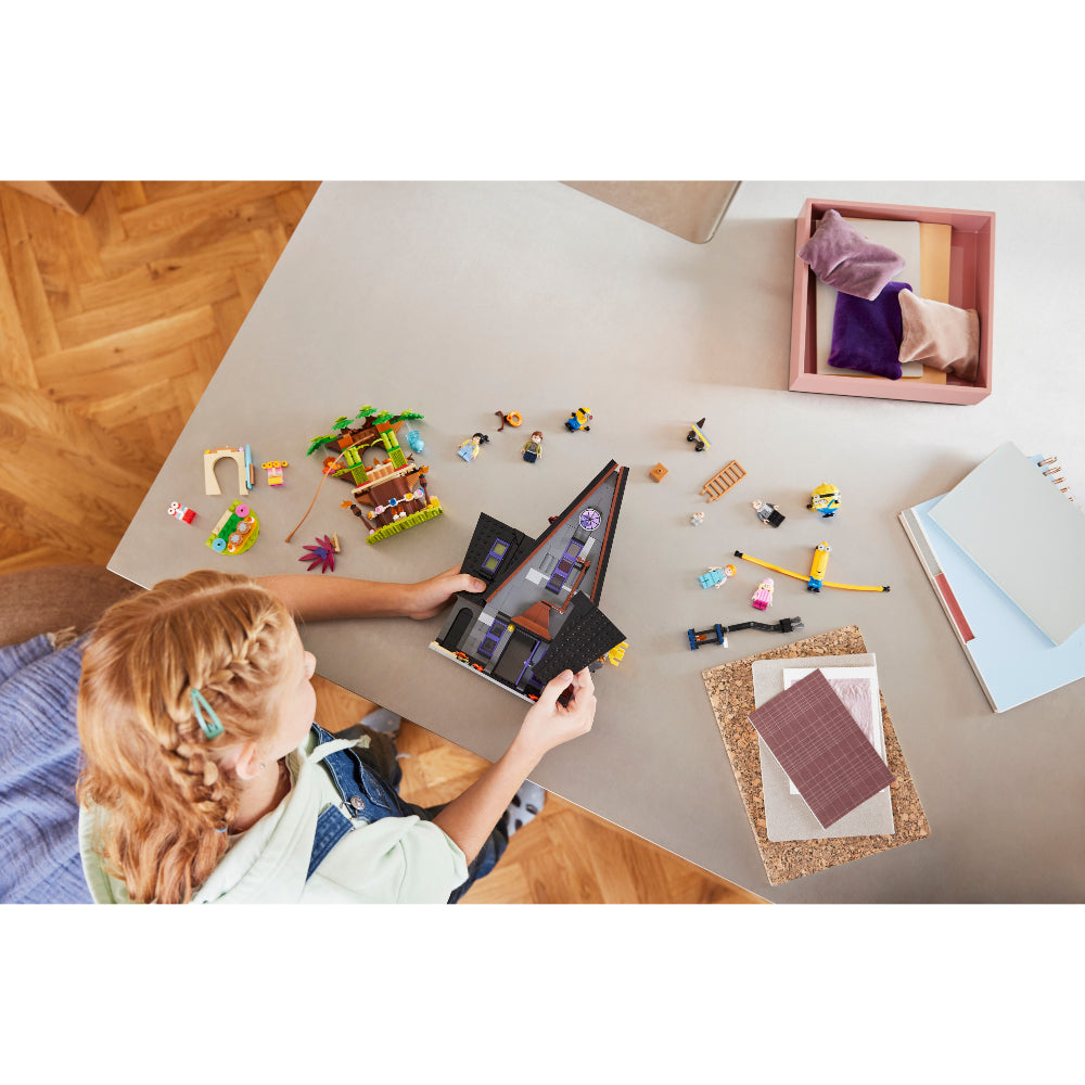 LEGO® Despicable Me: Minions Y Mansión Familiar De Gru (75583)_016