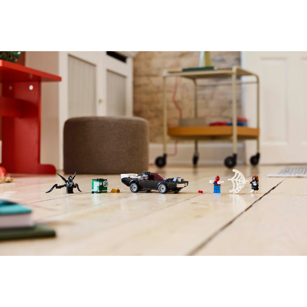 LEGO®Super Heroes: Spider-Man vs. Coche Brutal de Venom (76309)_010