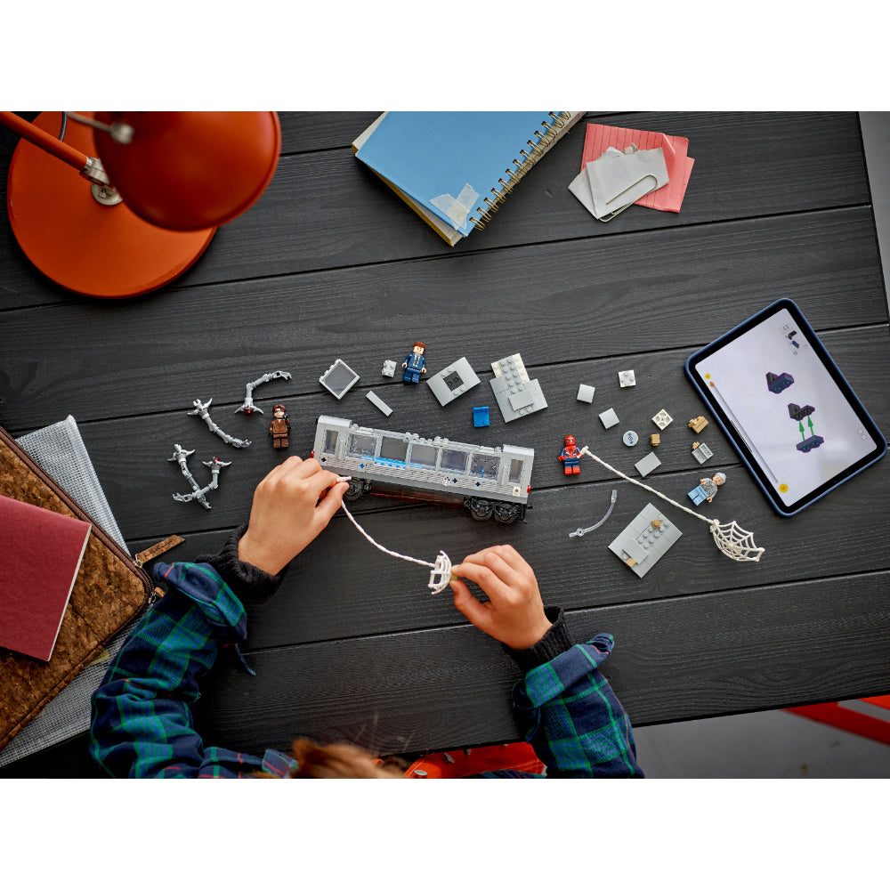 LEGO®Super Heroes: Spider-Man Vs. Doc Ock: Escena Del Tren Subterráneo (76321)_007