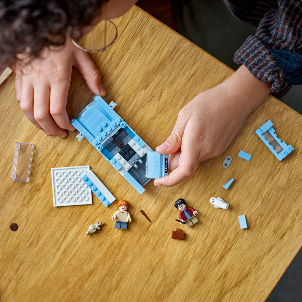 LEGO® Harry Potter™: Ford Anglia™ Volador (76424)_014