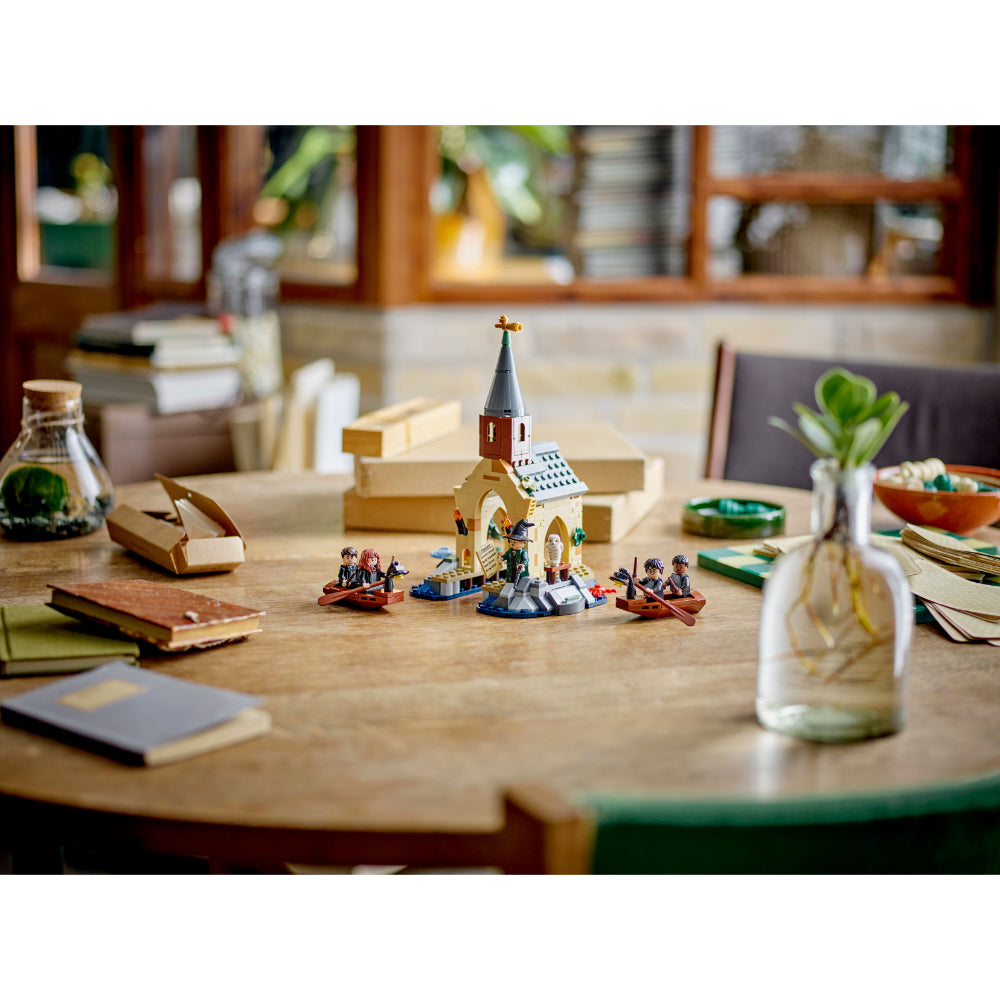 LEGO®  Harry Potter Cobertizo del Castillo de Hogwarts™ (76426) _009