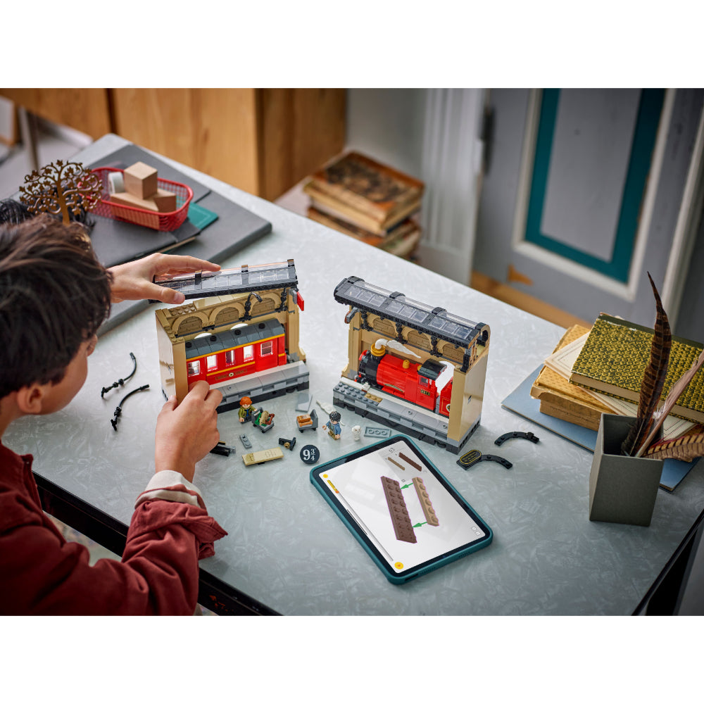 LEGO®Harry Potter Tm: Rincón Entre Libros: Expreso De Hogwarts™ (76450)_009