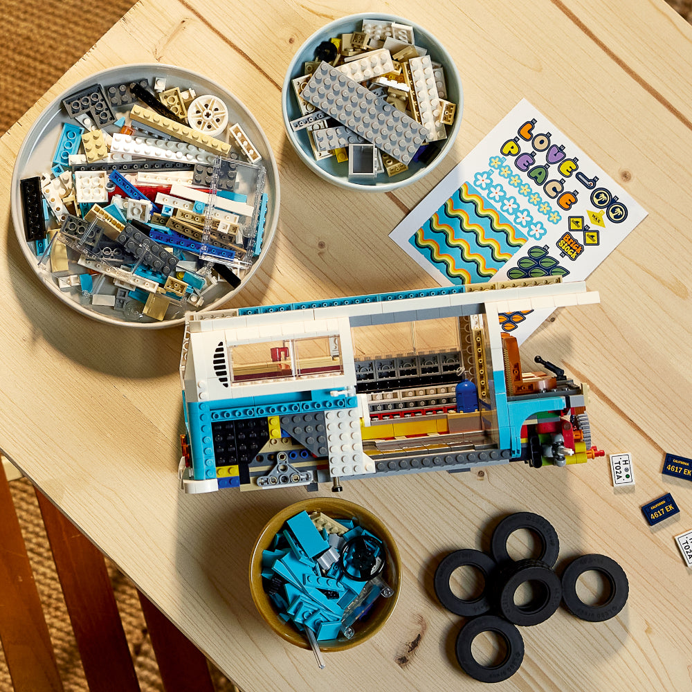 LEGO®: Camioneta Volkswagen T2(10279)_009