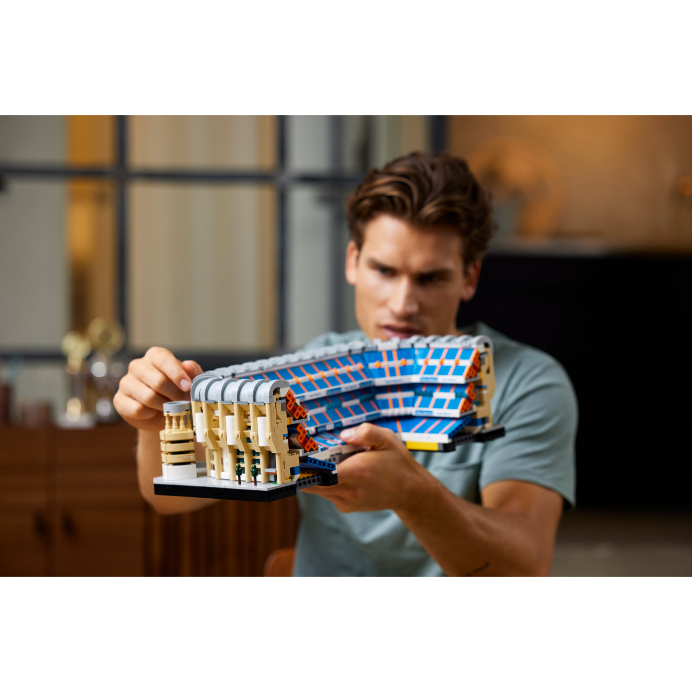 LEGO® Creator Expert  Estadio del Real Madrid – Santiago Bernabéu (10299)