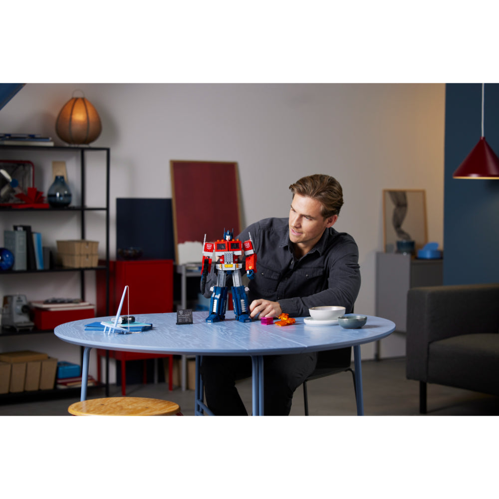 ICONOS™ LEGO® Optimus Prime (10302)