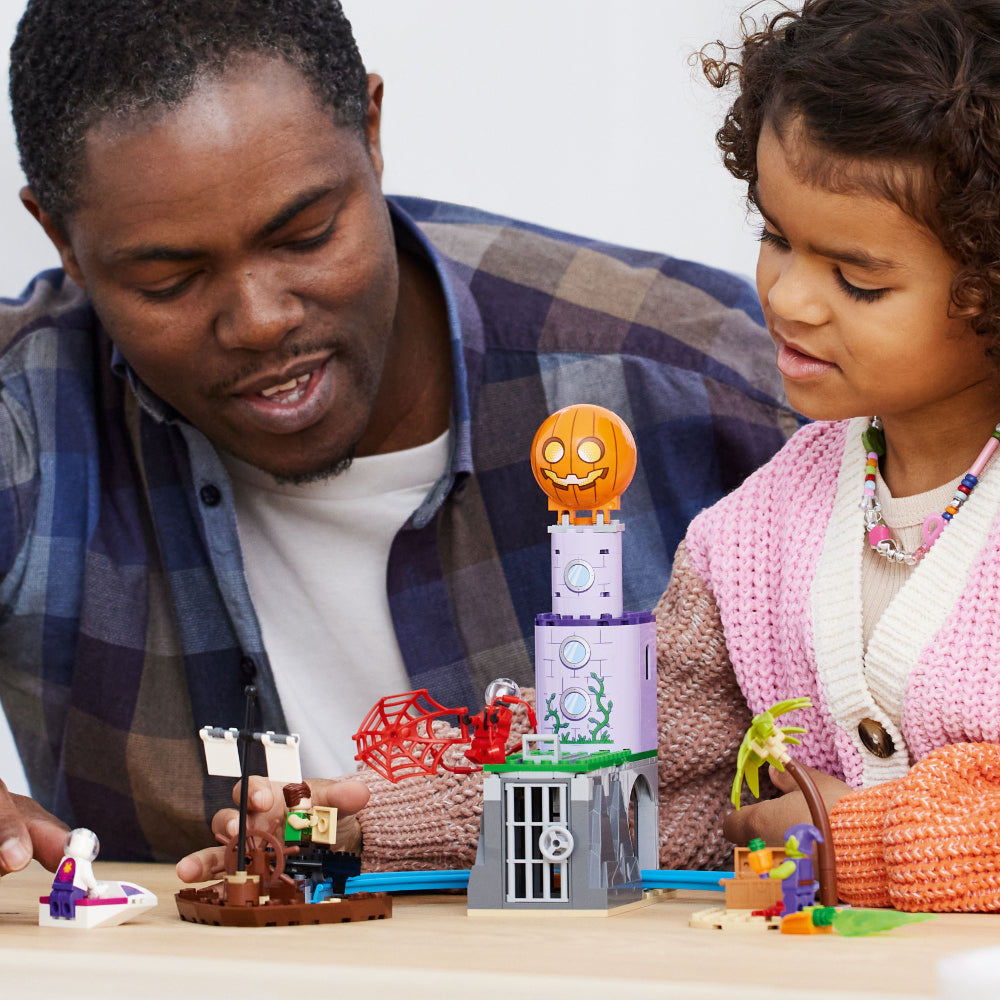 EQUIPO SPIDEY EN EL FARO DEL DUENDE VERDE