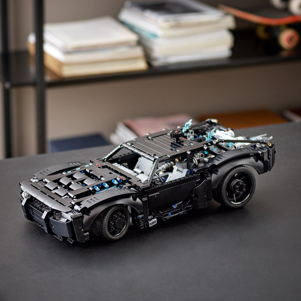 LEGO® Technic™ The Batman Batmóvil (42127)