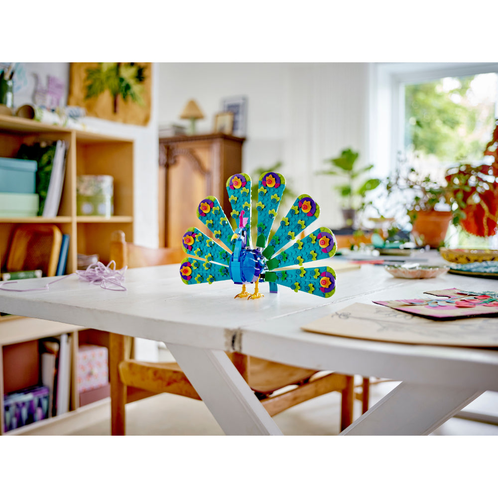 LEGO® Creator: Pavo Real Exótico (31157)_008