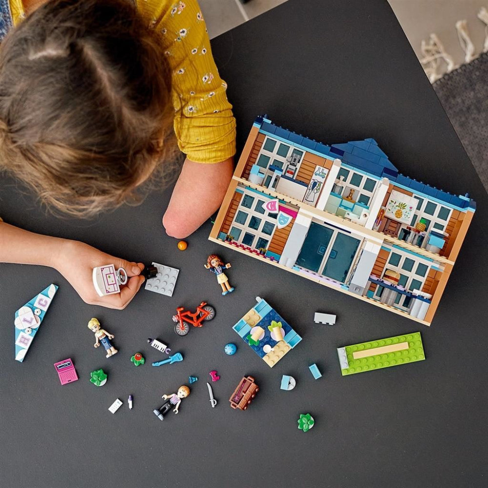 LEGO® Friends: Instituto de Heartlake City(41682)_005