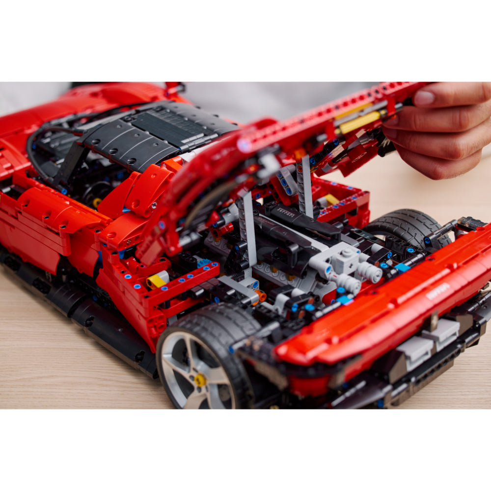 LEGO Technic Ferrari Daytona Sp3 (42143)