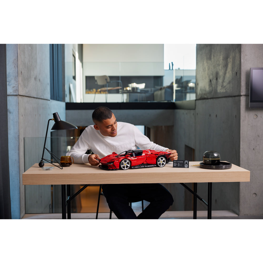 LEGO Technic Ferrari Daytona Sp3 (42143)