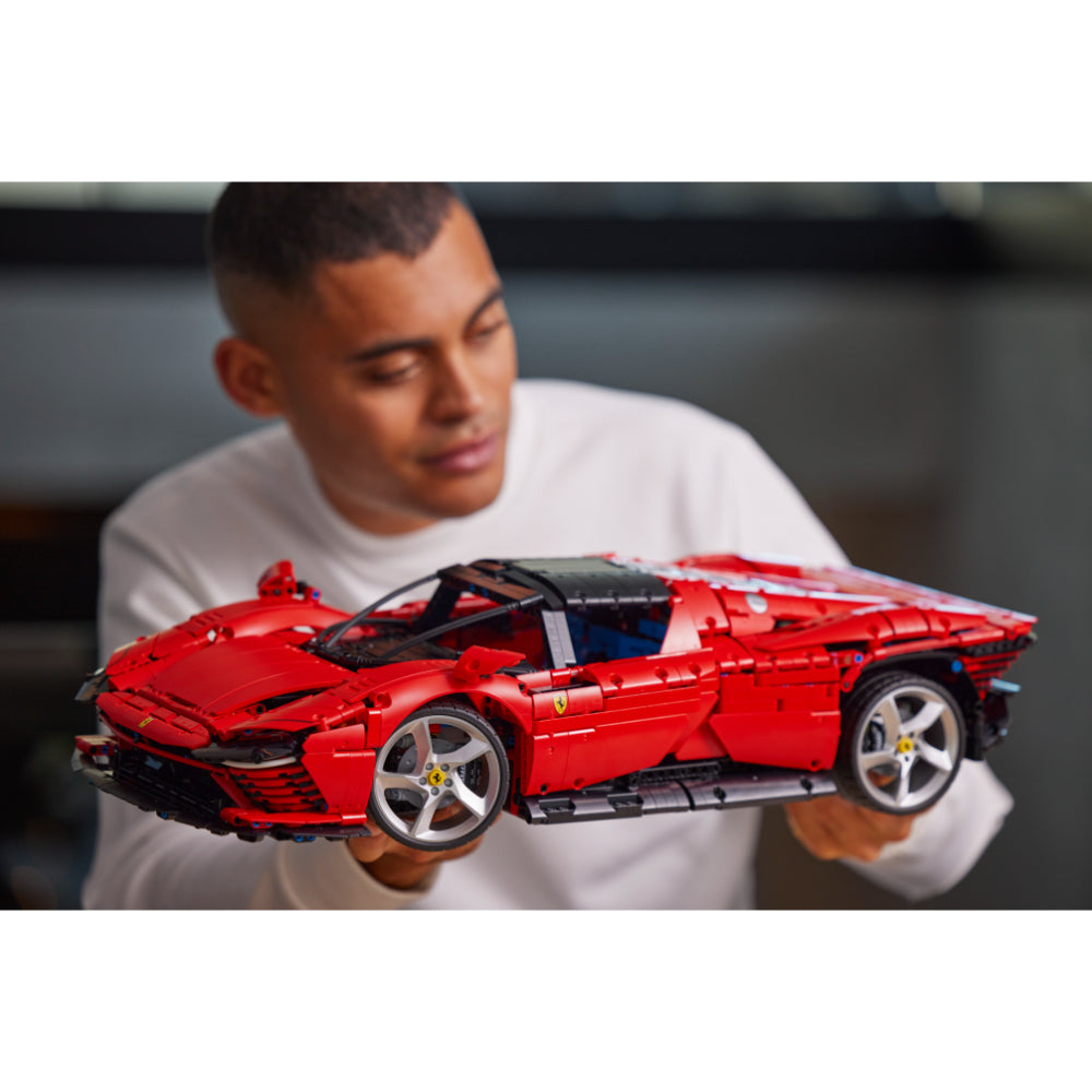 LEGO Technic Ferrari Daytona Sp3 (42143)