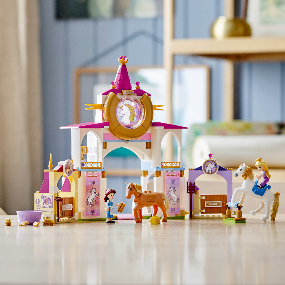 LEGO® Disney Establos Reales de Bella y Rapunzel (43195)