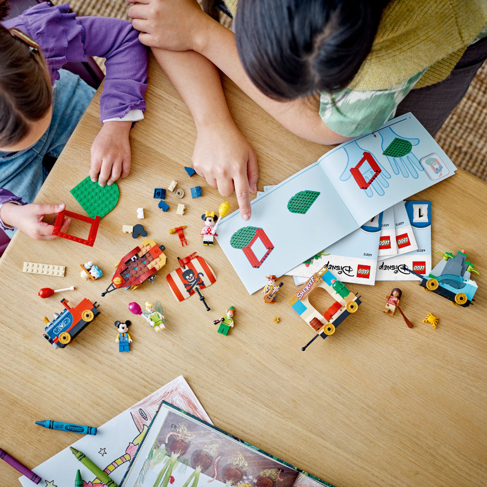 TREN HOMENAJE A DISNEY