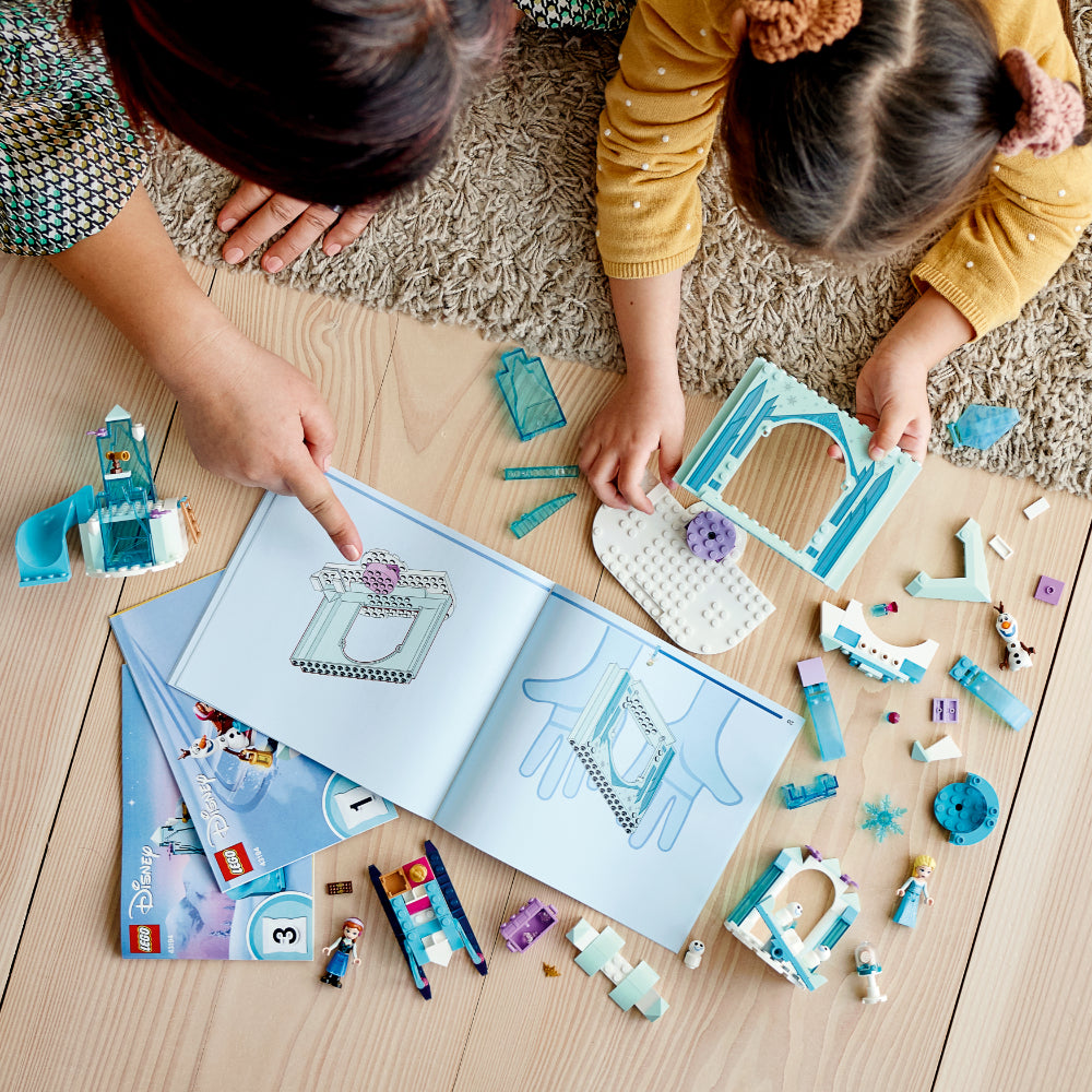 LEGO® Disney Frozen: Paraíso Invernal de Anna y Elsa (43194)