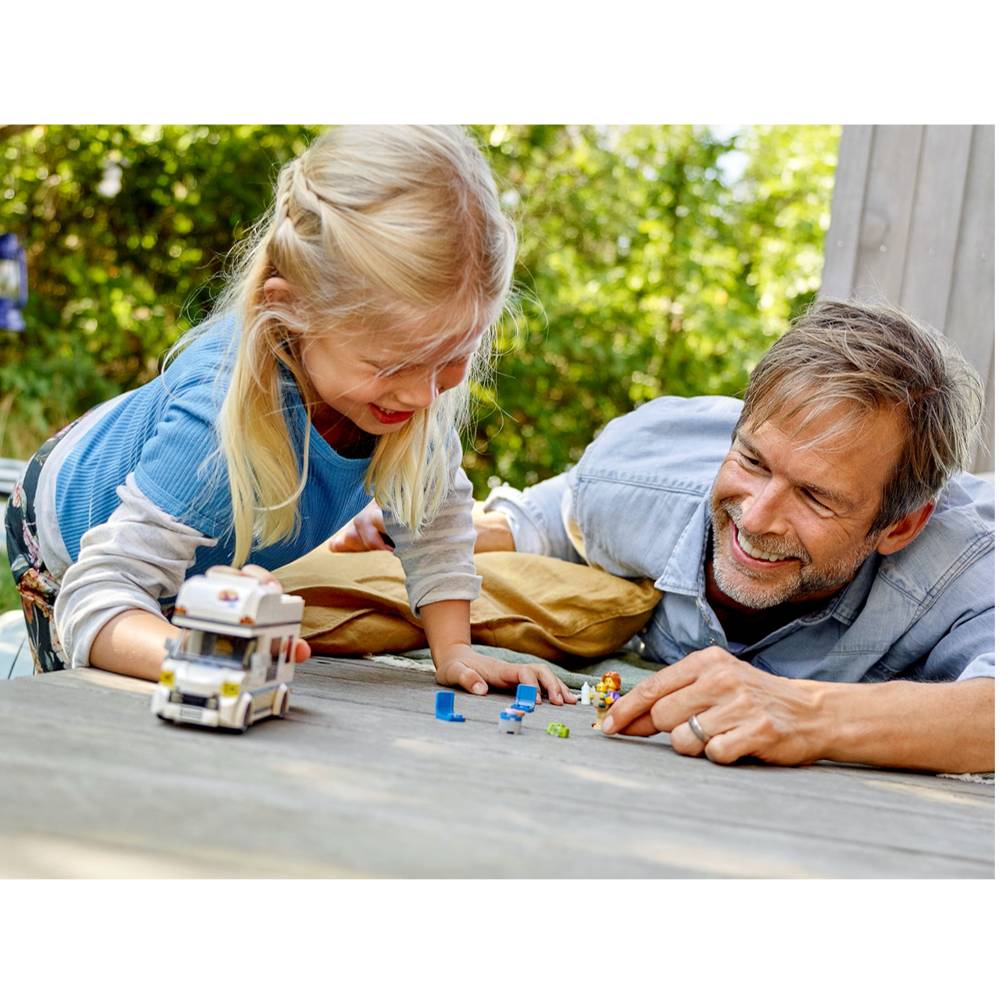 LEGO® City Casa Rodante De Vacaciones (60283)