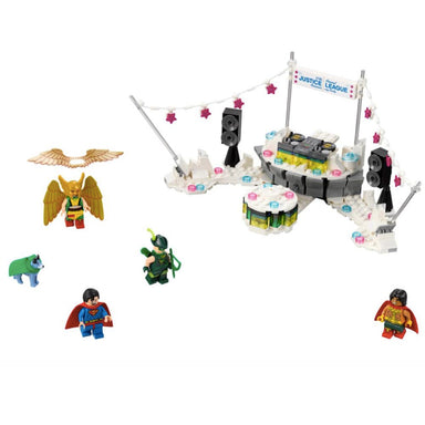 LEGO The-Justice-League-Anniversary-Party (70919)