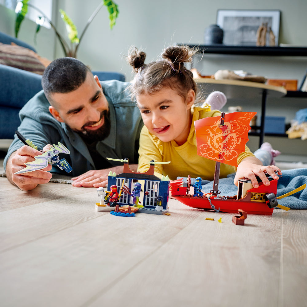 LEGO® NINJAGO® Legacy: Vuelo Final del Barco de Asalto Ninja(71749)_007