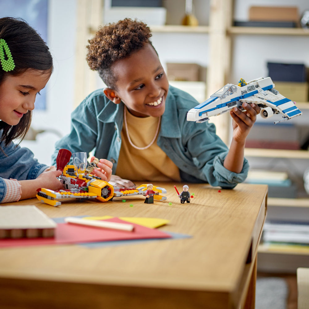 LEGO®Ala-E de la Nueva República vs. Caza Estelar de Shin Hati (75364)