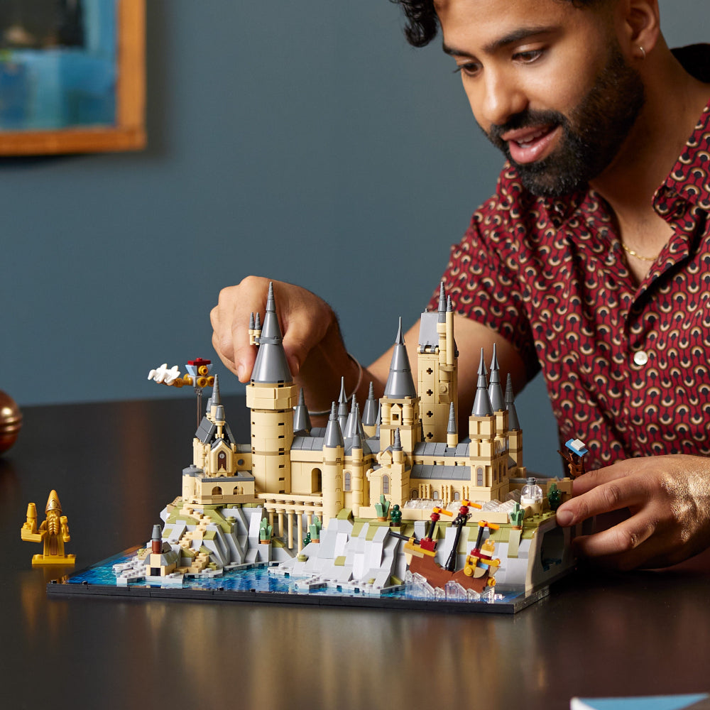 LEGO® CASTILLO Y TERRENOS DE HOGWARTS™ (76419)