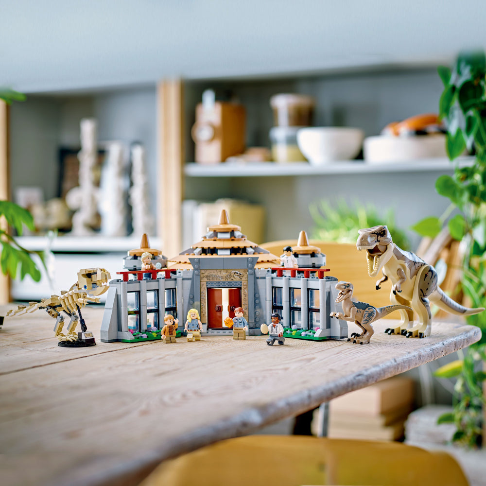 Centro de Visitantes: T. rex y Ataque del Raptor (76961)