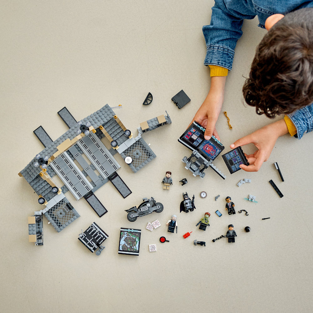 LEGO® DC Batman™ Batcueva Combate contra The Riddler™ (76183)