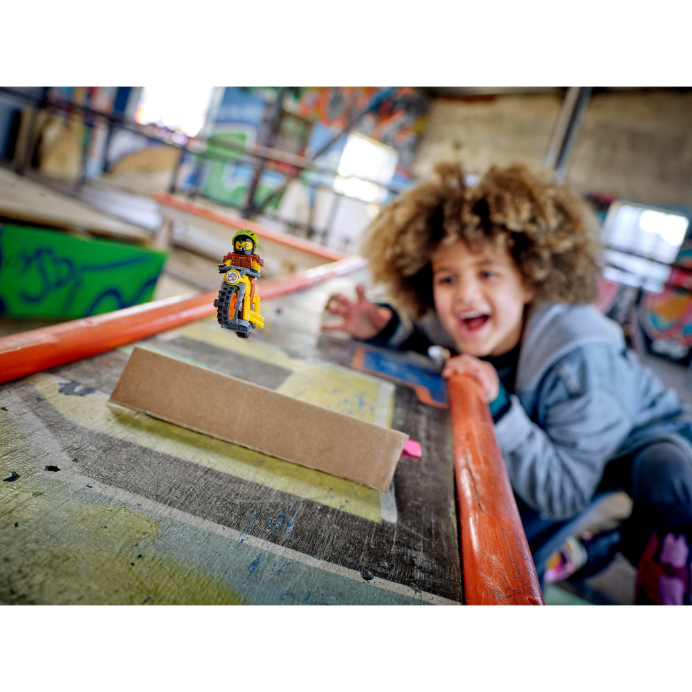 LEGO® City Moto Acrobática: Demolición (60297)