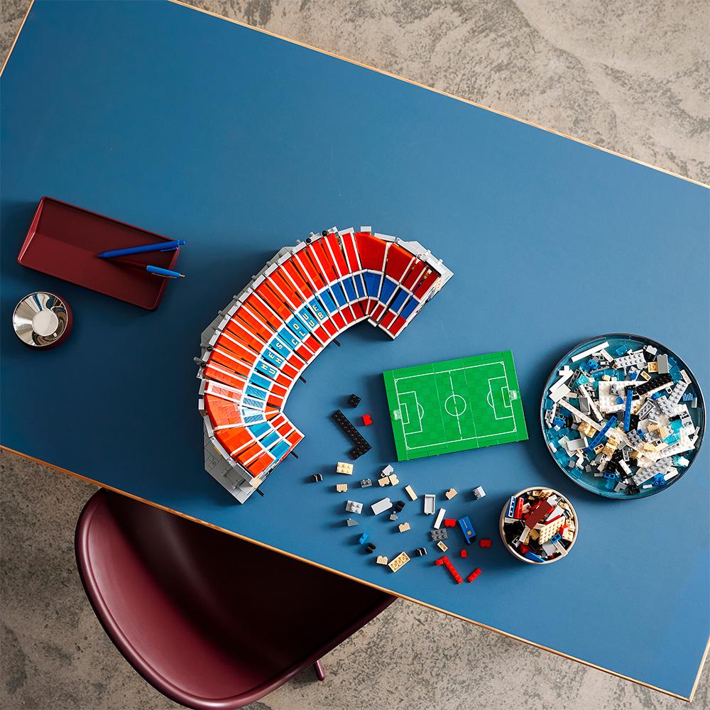 LEGO® Creator™ Camp Nou – FC Barcelona (10284)